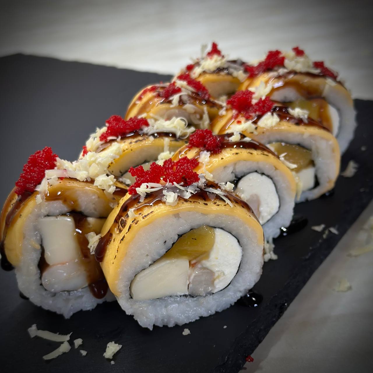 Рол «4 сири з креветками» (8 шт)