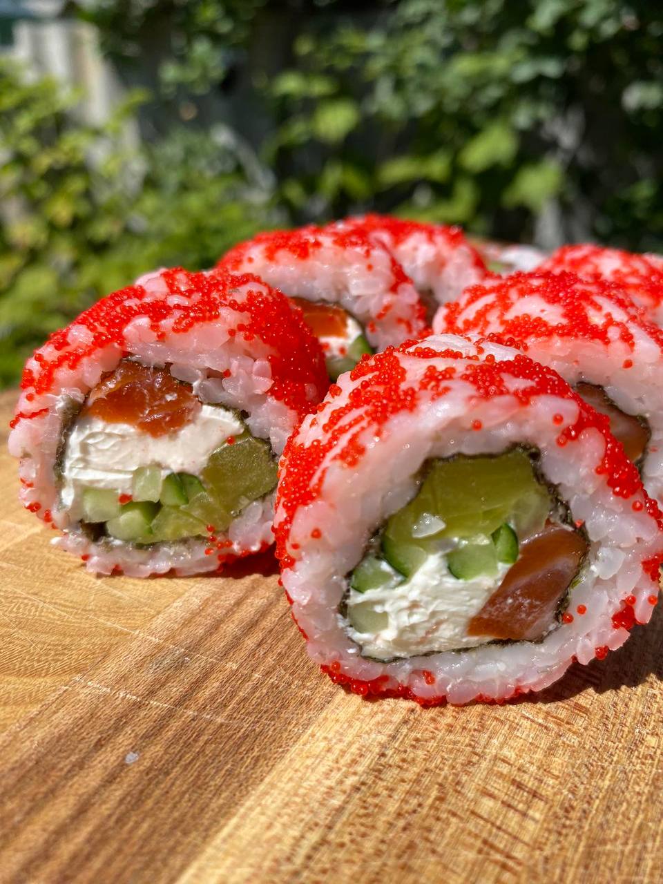 Каліфорнія з лососем та дайконом (8 шт)