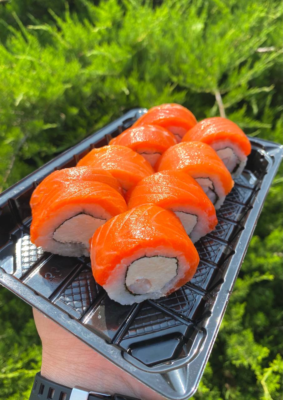 Люкс з лососем (8 шт)