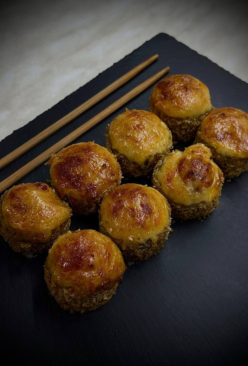 Рол «Вулкан» з лососем (8 шт)